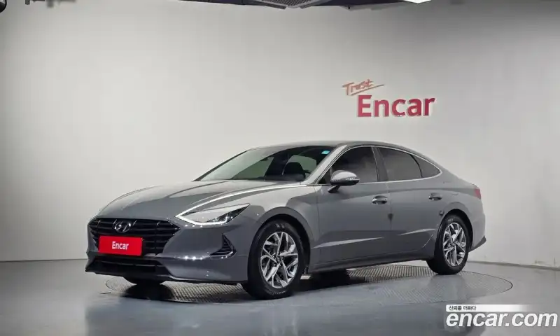 Hyundai Sonata 2.0 LPG rental car