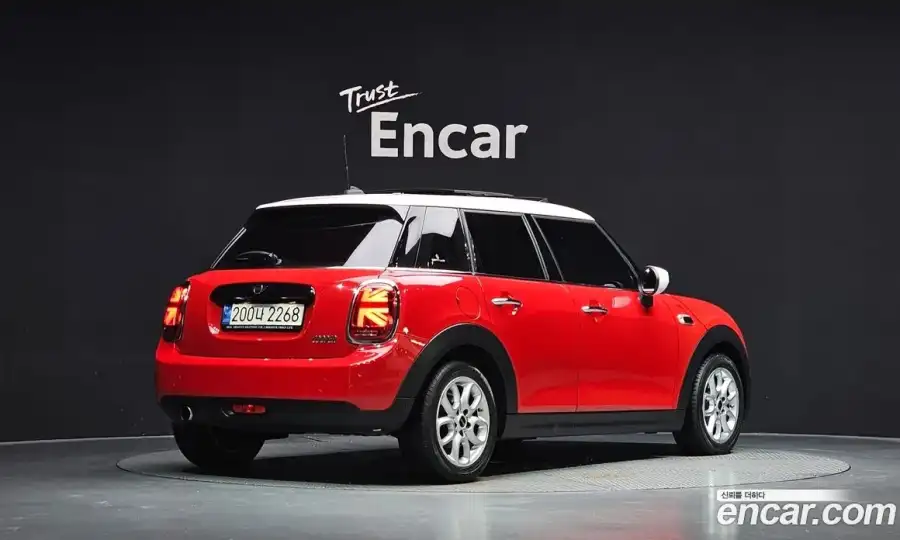 Mini Cooper 5Door HIGH