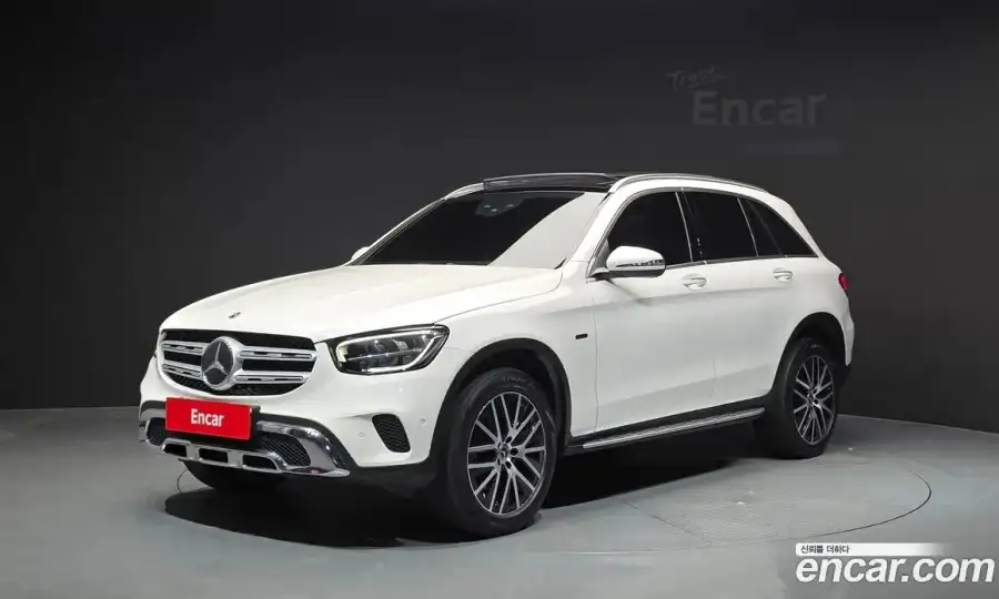 Mercedes-Benz GLC-Class GLC300e 4MATIC