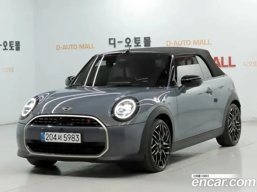 Mini Cooper Convertible Favoured