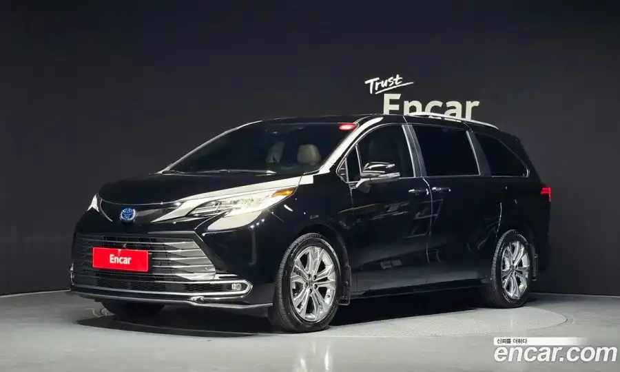 Toyota Sienna 2.5 Hybrid 2WD