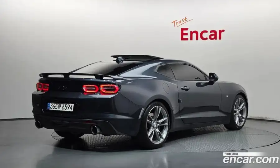 Chevrolet Camaro SS 6.2 V8