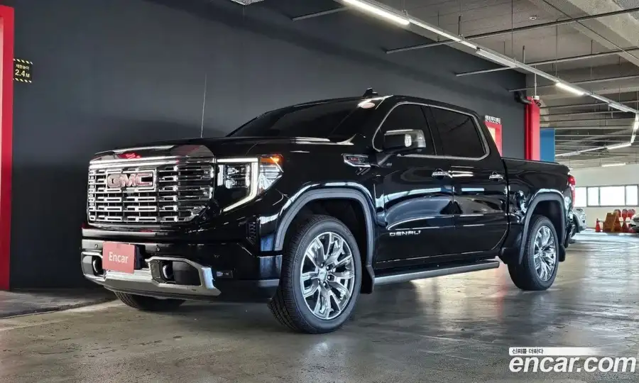 GMC Sierra Denali Scarlet Night Edition