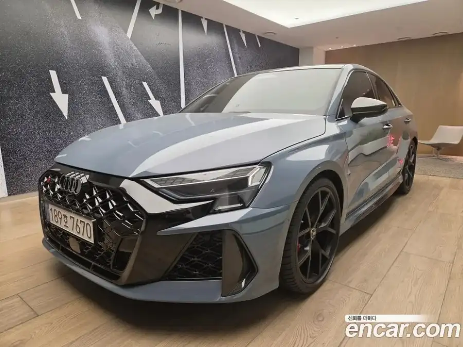 Audi RS3 2.5 TFSI Quattro Carbon Edition