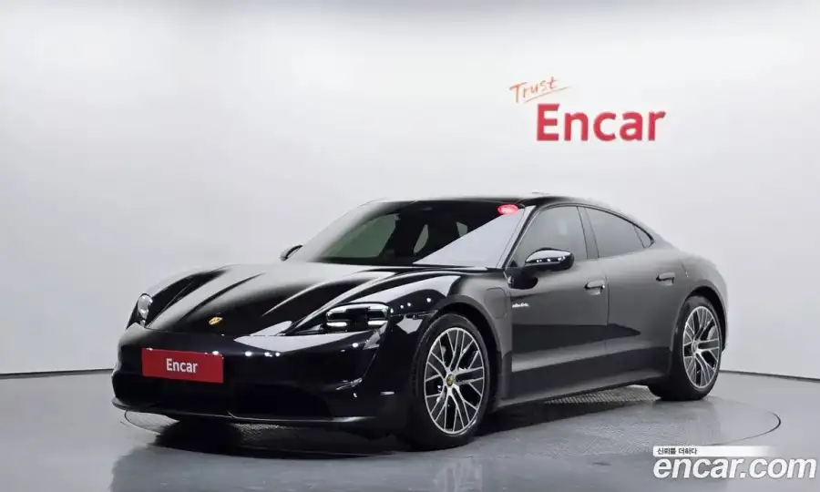 Porsche Taycan Base