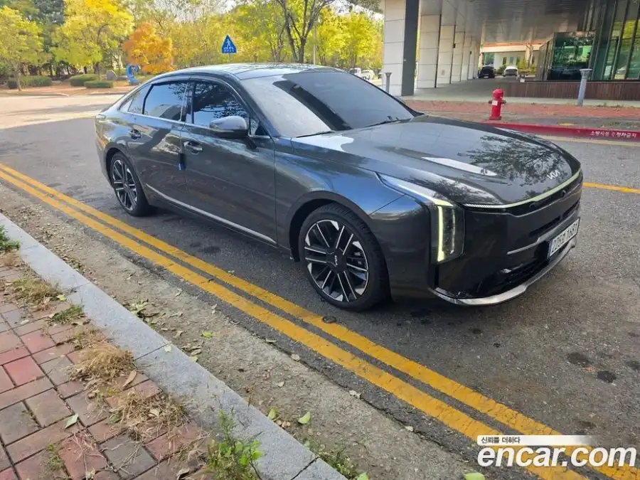 Kia K8 Signature