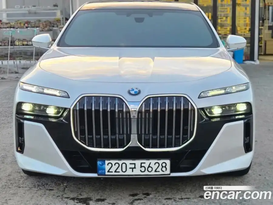 BMW 7-Series 740i sDrive M Sport