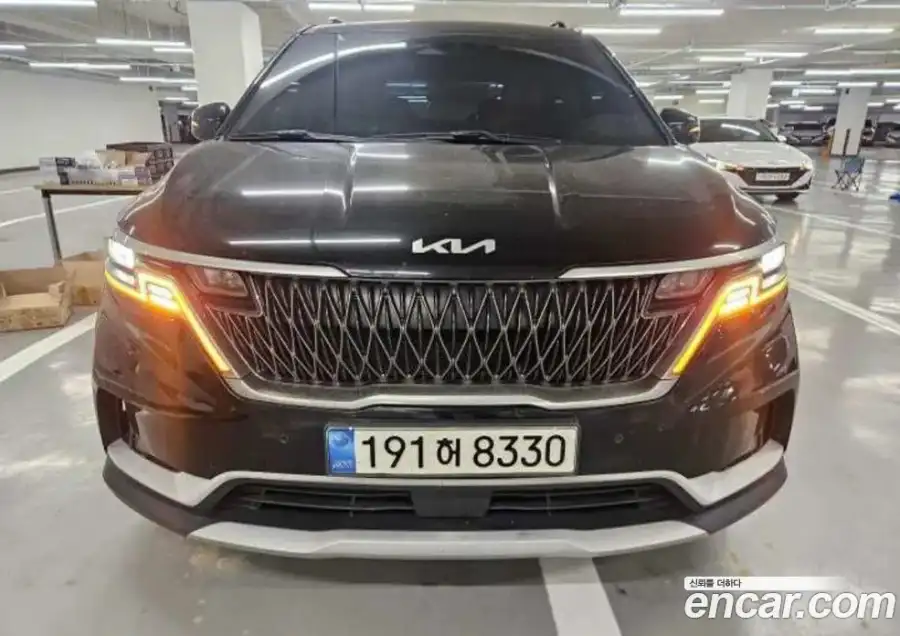 Kia Canival Diesel 9-Seater Prestige