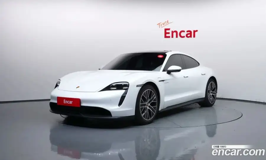 Porsche Taycan Base