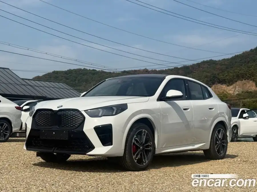 BMW iX2 eDrive 20 M Sport Pro